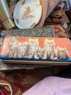 Vintage tin